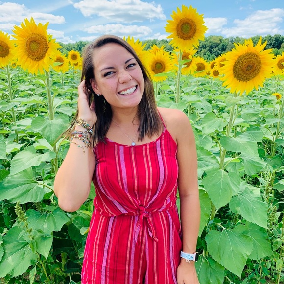 Meet your Posher, Katey - Picture 2 of 2